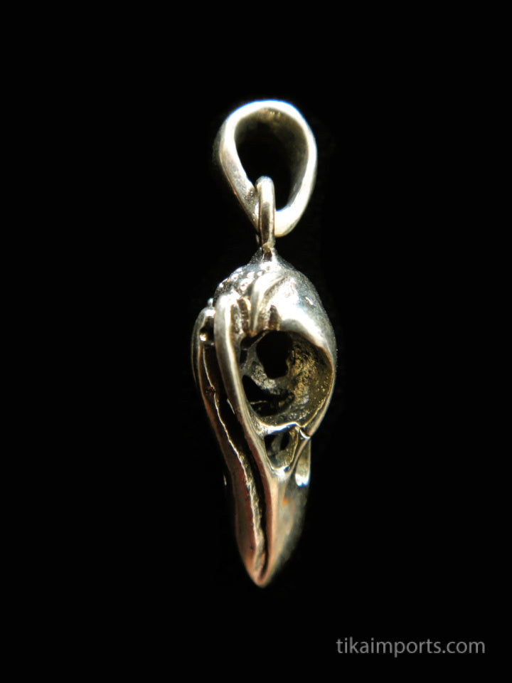 Raven Skull Pendant (Small Gold Tone)