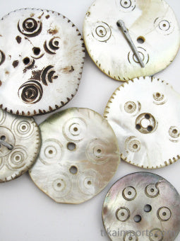 Gilgit Shell Buttons