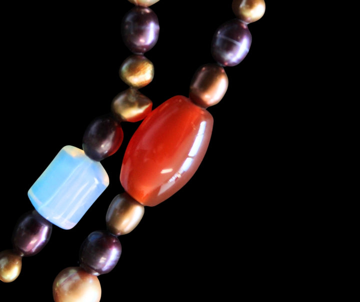 Carnelian and Opaline Glass With Golden Pearls Necklace