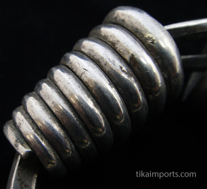 Antique Silver Dong Bracelet (single)