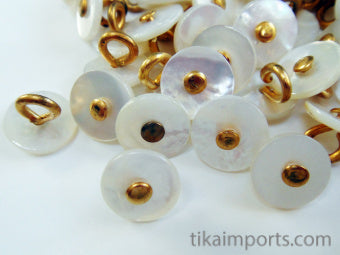 Victorian Shell Boot Buttons, White & Gold (100pc) ~ bb13